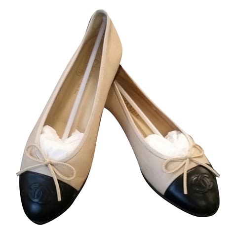 chanel two tone ballerina flats|Chanel ballet flats price.